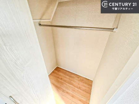 ���[ �E�H�[�N�C���N���[�[�b�g�t���ł��B��������̂��m���Ȃǂ����[���Ă��������ł��ˁI���ɂ���@�������ȂǋG�ߕ��̑傫�ȉƓd�����[�ł��܂��B