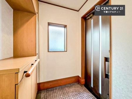 ���� ���ċA���Ă��Ă��A�������܁I�����������Ȃ�A�D�����}������Ă�����ԂɂȂ��Ă��܂��B
���邭��������錺�ւł��I