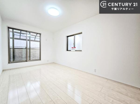 �m�� 2�ʍ̌����m�ۂ������邢�����́A���ʂ����ǂ��A���邭��ϋ��S�n�̗ǂ���ԂƂȂ��Ă���܂��B�����b�N�X���ĉ߂�����S�n�̗ǂ��������ł��I���̖ڊo�߂��X�b�L�����܂��ˁI