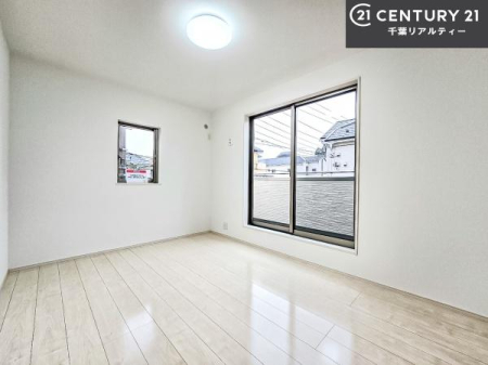 �m�� �o���R�j�[�ɖʂ��Ă���m���ł��B���邭�����肪����A���C����������ł��܂��I���N���āA�O�ɏo�Ĕw�L�т����[�ċz�����ǂ������}������邱�Ƃ��ł��܂��B