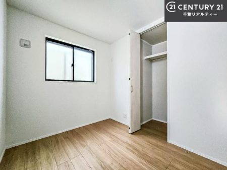 �Q�� �V���v���Ƀf�U�C������Ă��邽�߁A�Ƌ��I�т܂���I
���C�ɓ���̉Ƌ��u���Ă��낰���Ԃ���邱�Ƃ��ł��܂��B