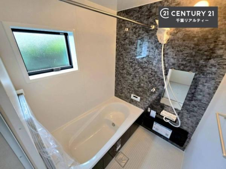 ���� �������������l�̕��͋C�̃o�X���[���́A�V�b�N�ȃf�U�C���Ńo�X�^�C�����[���I
���d���撣���Ă��邲�J���ɂ��D�݂̓����̓����܂����āA�y����ł݂Ă͂������ł��傤���H