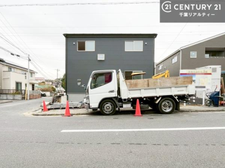 �O�ʓ��H�܂ތ��n�ʐ^ ���ӊ���A���q�l�̂���]�ɍ������������ꏏ�ɂ��ē���v���܂��B�Z��[���A�h�o�C�U�[�ɂ�邲���k������܂��B���Ђ͂��₢���킹�ɑ��Ή����܂��I���҂������܂���I