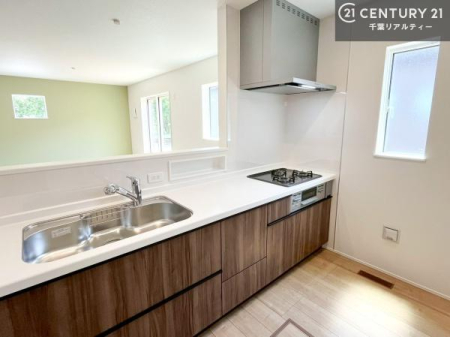 �L�b�`�� �H��@�t���I�Z��������~��͎�r��h�~�Ƃ��đ劈�􂵂܂��I�r���g�C���d�l�Ȃ̂ŁA�ꏊ����炸�����X�y�[�X���L���g���Ď�ۂ悭��Ƃ��o���܂��I