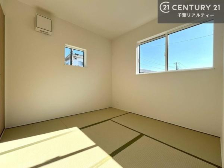 �a�� ���r���O�Ɨאڂ����a���ł��I�Ǝ��̋x�e�X�y�[�X��L�b�Y�X�y�[�X�Ƃ��Ċ��p����̂��悳�����ł��ˁI
�a���̎g�����͖�����I���[�X�y�[�X�������Ղ�ł��I