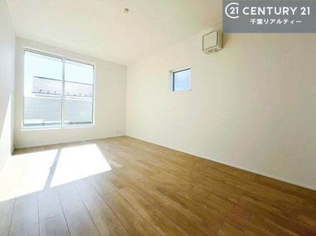 �Q�� �D���������������ޗm���́A���̖ڊo�߂��C�������ǂ������ł��ˁB���������Ԃ��������Ɖ߂������Ƃ��ł��܂��B�D�����F�����̃t���[�����O���ǂ�ȉƋ�ɂ��}�b�`���܂��I