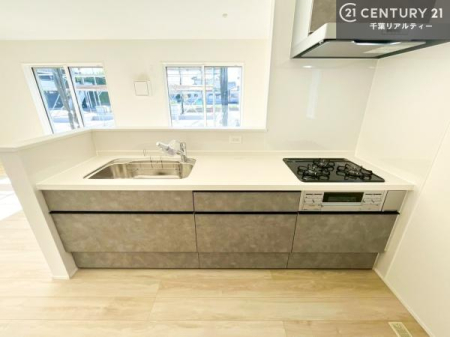 �L�b�`�� ��Ƃ����₷���V�X�e���L�b�`���ł��I���[����������t���Ă���̂ŁA�����X�y�[�X�ɕ���u���Ȃ��čςނ̂ŁA�L�X�g���āA���K�ɍ�Ƃ��ł��܂��I