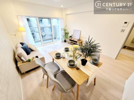 ���r���O ���J�Ƀ��m�x�[�V�������ꂽ�Â��ǂ��}���V�����B�������������͋C�ƌ���I�ȉ��K�������a���A���@�ɐ��܂�ς��܂����B�ݔ����[�����A�������\�̗��z�I�ȏZ�܂��ł��B