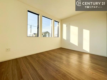 �Q�� �D���������������ޗm���́A���̖ڊo�߂��C�������ǂ������ł��ˁB���������Ԃ��������Ɖ߂������Ƃ��ł��܂��B�D�����F�����̃t���[�����O���ǂ�ȉƋ�ɂ��}�b�`���܂��I