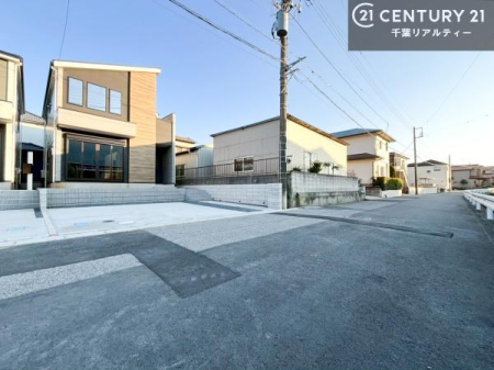 �O�ʓ��H�܂ތ��n�ʐ^ ���ӊ���A���q�l�̂���]�ɍ������������ꏏ�ɂ��ē���v���܂��B�Z��[���A�h�o�C�U�[�ɂ�邲���k������܂��B���Ђ͂��₢���킹�ɑ��Ή����܂��I���҂������܂���I