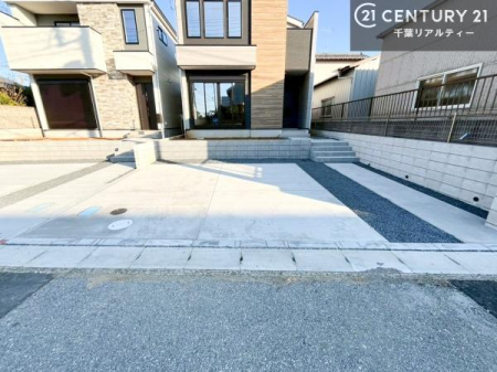 ���ԏ� ���ԃX�y�[�X��2�䕪����܂��I�Z�J���h�J�[�͂������A�o�C�N�⎩�]�ԂȂǂ��u���ꏊ�ɍ���܂���B