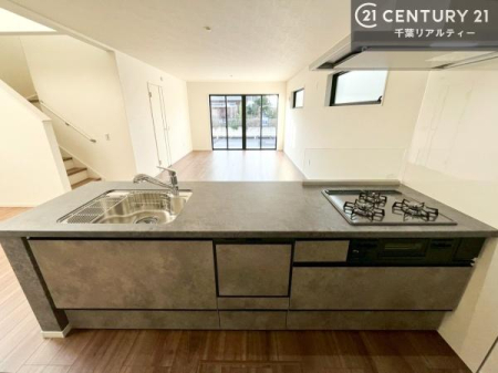 �L�b�`�� ��Ƃ����₷���V�X�e���L�b�`���ł��I���[����������t���Ă���̂ŁA�����X�y�[�X�ɕ���u���Ȃ��čςނ̂ŁA�L�X�g���āA���K�ɍ�Ƃ��ł��܂��I