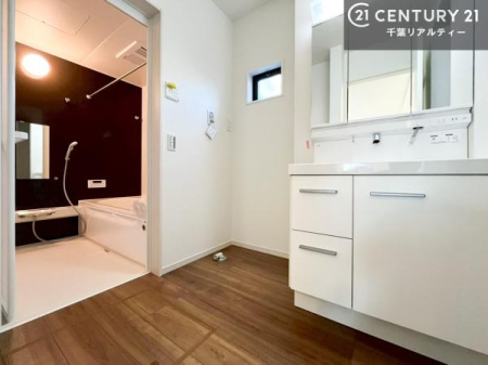 ���ʑ�E���ʏ� �����̂������ʏ��́A���ƕ�������₷���A���ł����K�ɂ��g�����������܂��B�O�ʋ��Ŏg�����肪�ǂ��A�������[�������Ă���܂��̂ŁA���p�i��X�L���P�A�p�i���������萮���ł��܂��B