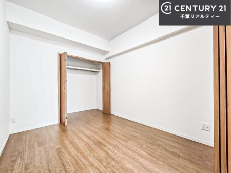 ���r���O�ȊO�̋��� �V���v���Ƀf�U�C������Ă��邽�߁A�Ƌ��I�т܂���I
���C�ɓ���̉Ƌ��u���Ă��낰���Ԃ���邱�Ƃ��ł��܂��B