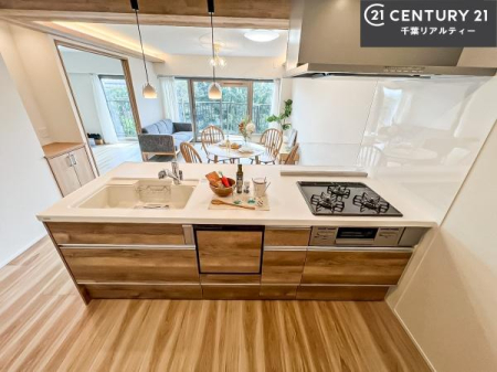 �L�b�`�� ���[�X�y�[�X���L�x�ŁA�����X�y�[�X���X�b�L���ƕЕt���Ђ�`�����p�ł��܂��I
���K�ɍ�Ƃ��ł��܂��I�����̗���������܂��I