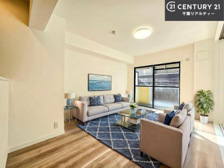 ���r���O �Ƌ��CG�p�[�X�ł��B�S�n�ǂ����r���O�͉Ƒ������R�ƏW�܂�܂��B�Ƒ��c�R�̎��Ԃ����������ł��B���Ƒ��ƁA����w�[���������Ԃ��߂��������ł��ˁB