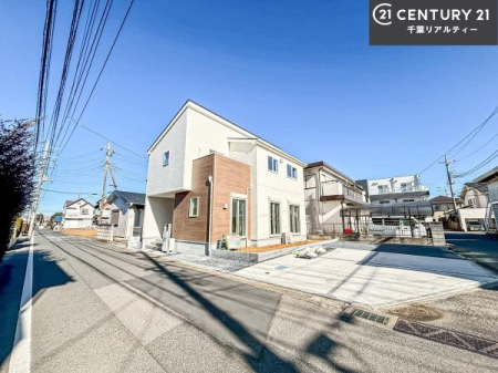 �O�ʓ��H�܂ތ��n�ʐ^ �O�ʓ��H��5���~6���I�z����ǍD�ȗ��n�ł��B
�Ԍɓ��ꂪ���ȕ������S�ł��ˁB