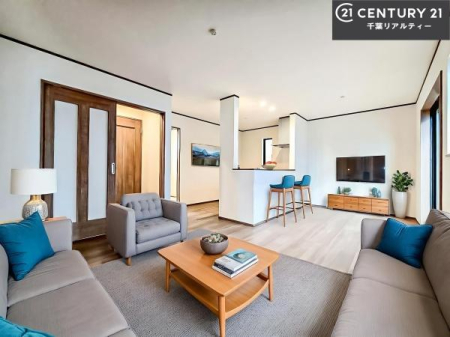 ���r���O �Ƌ��CG�p�[�X�ł��B�傫�ȑ����炽���Ղ�̗z���������閾�邢���r���O�B�J�����̂��郊�r���O�ŉƑ��c���̂��났�̎��Ԃ��߂����܂��B