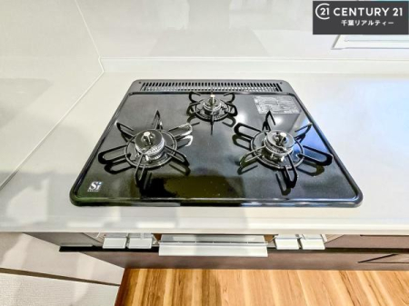 �L�b�`�� �R�����͎O������̂ł������̓����i�s���ł��܂��B
�������O�����t���ł��B�����X�y�[�X���L�X���Ă���׍�Ƃ����₷���I