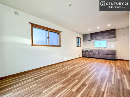 ���r���O �D�����z���܂肪���r���O����ł���ċ��S�n�̗ǂ���Ԃ����o���Ă���܂��I
���났�̎��Ԃ��߂����܂��I