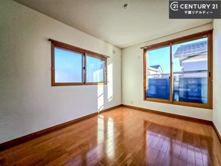 �m�� �o���R�j�[�ɖʂ��Ă���m���ł��B���邭�����肪����A���C����������ł��܂��I���N���āA�O�ɏo�Ĕw�L�т����[�ċz�����ǂ������}������邱�Ƃ��ł��܂��B