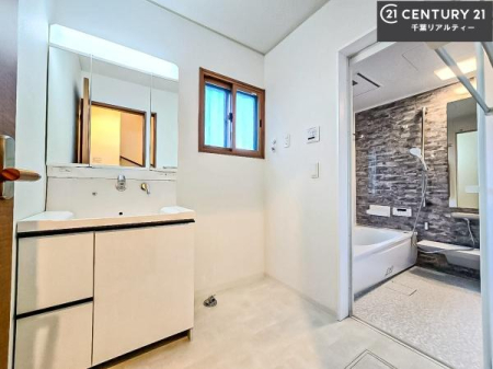 ���ʑ�E���ʏ� �����̂������ʏ��́A���ƕ�������₷���A���ł����K�ɂ��g�����������܂��B�O�ʋ��Ŏg�����肪�ǂ��A�������[�������Ă���܂��̂ŁA���p�i��X�L���P�A�p�i���������萮���ł��܂��B