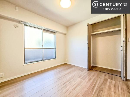 �Q�� �D���������������ޗm���́A���̖ڊo�߂��C�������ǂ������ł��ˁB���������Ԃ��������Ɖ߂������Ƃ��ł��܂��B�D�����F�����̃t���[�����O���ǂ�ȉƋ�ɂ��}�b�`���܂��I