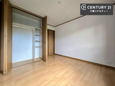 �q������ ���[�X�y�[�X�����Ă��܂��I�������X�b�L�����ڂ��鎖���ł��܂��ˁB
�Ƌ��I�΂Ȃ��V���v���ȃf�U�C���ׁ̈A�Ƌ��I�΂����C�ɓ���̋�ԍ�肪�ł������ł��ˁB