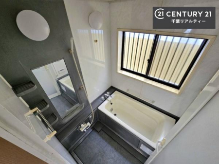 ���� ������Ƃ����������̂���o�X���[���I���K�ȃo�X�^�C��������܂��I
1���̔�����������Ɩ����Ă����f�G�ȃ����N�[�[�V������ԂɂȂ肻���ł��ˁB