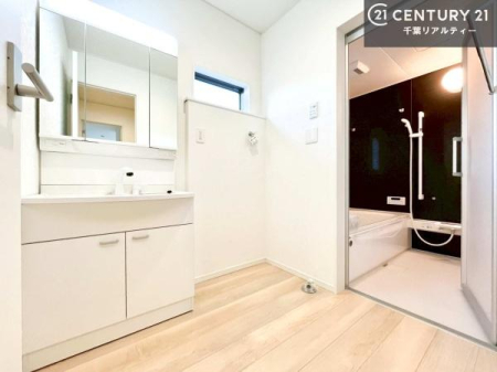 ���ʑ�E���ʏ� �����̂������ʏ��́A���ƕ�������₷���A���ł����K�ɂ��g�����������܂��B�O�ʋ��Ŏg�����肪�ǂ��A�������[�������Ă���܂��̂ŁA���p�i��X�L���P�A�p�i���������萮���ł��܂��B