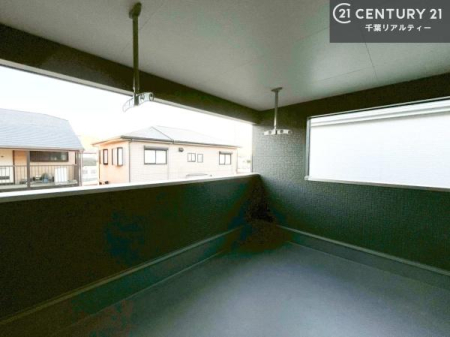 �o���R�j�[ �C���i�[�o���R�j�[�I�������t���Ă���̂ŁA�}�ɉJ���~���Ă��G��ɂ������S�I�������������J�b�g���Ă����̂ŁA���V�C�̗ǂ����́A���O�֏o�Đ[�ċz����̂��悳�����ł��I