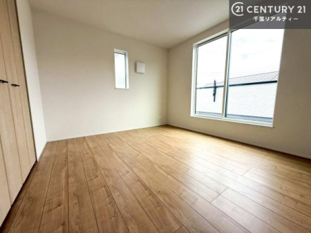 �m�� �o���R�j�[�ɖʂ��Ă���m���ł��B���邭�����肪����A���C����������ł��܂��I���N���āA�O�ɏo�Ĕw�L�т����[�ċz�����ǂ������}������邱�Ƃ��o�������ł��ˁI