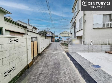 �O�ʓ��H�܂ތ��n�ʐ^ ���ӊ���A���q�l�̂���]�ɍ������������ꏏ�ɂ��ē���v���܂��B�Z��[���A�h�o�C�U�[�ɂ�邲���k������܂��B���Ђ͂��₢���킹�ɑ��Ή����܂��I���҂������܂���I