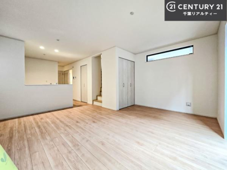 ���r���O �D�����z���܂肪���r���O����ł���ċ��S�n�̗ǂ���Ԃ����o���Ă���܂��I
���났�̎��Ԃ��߂����܂��I