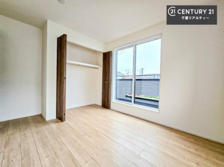 ���r���O�ȊO�̋��� �V���v���Ƀf�U�C������Ă��邽�߁A�Ƌ��I�т܂���I
���C�ɓ���̉Ƌ��u���Ă��낰���Ԃ���邱�Ƃ��ł��܂��B