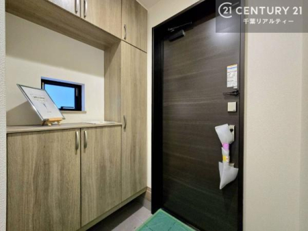 ���� �V���[�Y�{�b�N�X�t���Ȃ̂ŁA���ւ��Еt�����|�������₷���ł��I
�X�b�L���������ւŌ˂��J�����u�ԁA�������̂���S�n������Ԃ��o�}���Ă���܂��B