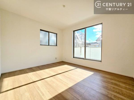 �Q�� �S������������I������̓o���R�j�[�ɖʂ����m���ŁA���ɕ�܂��S�n�悢�Z��ԁB�����������Ȃ������̃X�^�[�g��؂�A�x���͂̂�т�z���܂�ɖ������A�Ƒ��݂�Ȃɂ��ꂵ�����邳�ł��B