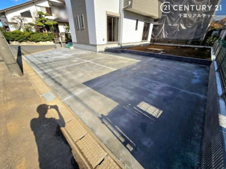 ���ԏ� ���ԃX�y�[�X�͍ő�3�䕪����܂��I�Z�J���h�J�[�͂������A�o�C�N�⎩�]�ԂȂǂ��u���ꏊ�ɍ���܂���B