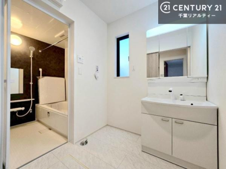 ���ʑ�E���ʏ� �����̂������ʏ��́A���ƕ�������₷���A���ł����K�ɂ��g�����������܂��B�O�ʋ��Ŏg�����肪�ǂ��A�������[�������Ă���܂��̂ŁA���p�i��X�L���P�A�p�i���������萮���ł��܂��B