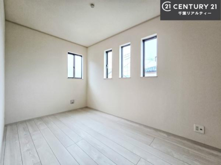 �q������ �|���o�������Ȃ��������́A���q�l�̂������Ƃ��Ă����S�ł��I
���[�X�y�[�X���[�����Ă���̂ŎU�炩�������������T�b�ƕЕt�����܂��I