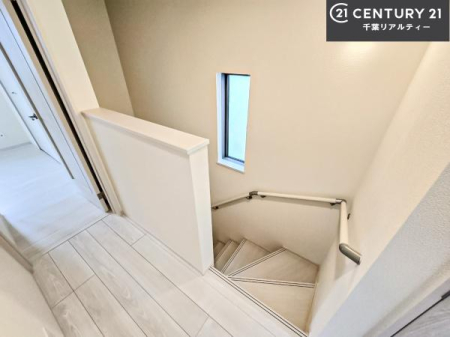 ���̑����� �K�i�͖��邭�萠������Ă��܂��B���q�l�₲�N�z�̕������S���Ă����p�����܂��ˁB