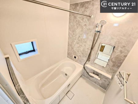 ���� �������������l�̕��͋C�̃o�X���[���́A�����o�Ă��ăo�X�^�C�����[���I
���d���撣���Ă��邲�J���ɂ��D�݂̓����̓����܂����āA�y����ł݂Ă͂������ł��傤���H