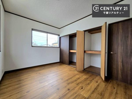 �q������ ���[�X�y�[�X�����Ă��܂��I�������X�b�L�����ڂ��鎖���ł��܂��ˁB
�Ƌ��I�΂Ȃ��V���v���ȃf�U�C���ׁ̈A�Ƌ��I�΂����C�ɓ���̋�ԍ�肪�ł������ł��ˁB