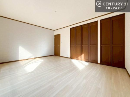 �Q�� �D���������������ޗm���́A���̖ڊo�߂��C�������ǂ������ł��ˁB���������Ԃ��������Ɖ߂������Ƃ��ł��܂��B�D�����F�����̃t���[�����O���ǂ�ȉƋ�ɂ��}�b�`���܂��I