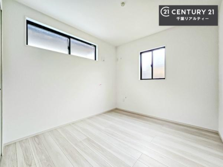 �m�� 2�ʍ̌����m�ۂ������邢�����́A���ʂ����ǂ��A���邭��ϋ��S�n�̗ǂ���ԂƂȂ��Ă���܂��B�����b�N�X���ĉ߂�����S�n�̗ǂ��������ł��I���̖ڊo�߂��X�b�L�����܂��ˁI