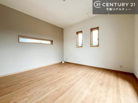 �m�� �V���v���Ƀf�U�C������Ă��邽�߁A�Ƌ��I�т܂���I
���C�ɓ���̉Ƌ��u���Ă��낰���Ԃ���邱�Ƃ��ł��܂��B