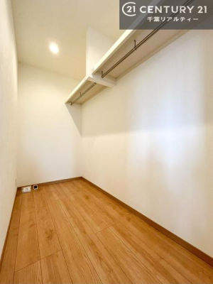 ���[ �E�H�[�N�C���N���[�[�b�g�t���ł��B��������̂��m���Ȃǂ����[���Ă��������ł��ˁI���ɂ���@�������ȂǋG�ߕ��̑傫�ȉƓd�����[�ł��܂��B