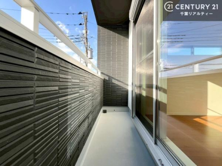 �o���R�j�[ �z������ǍD�ȃo���R�j�[�ł��I���ꂽ���ɂ͐�������n����J���I�Ȏ��Ԃ��y���߂܂��B
