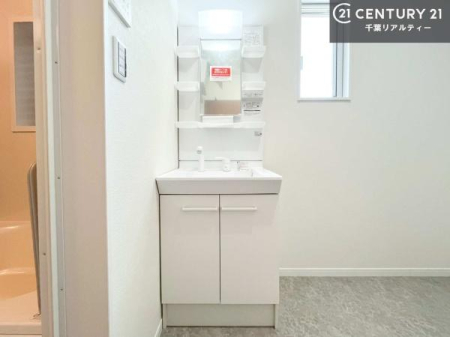 ���ʑ�E���ʏ� �g�Ȃ�𐮂�����ʏ��́A���������厖�ł��I������̐������̂��镵�͋C�����o�I�C�����悭���g�����������܂��B