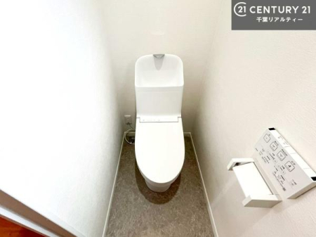 �g�C�� �������֍��ɂ��A�~��͕֍����g�����ł���̂ŗ₽���֍��ɍ��炸�ɍςފ������d�l�ł��I�V���v���ȃJ���[����Ƃ��Ă���̂ŁA������ꂪ���₷���ł��B